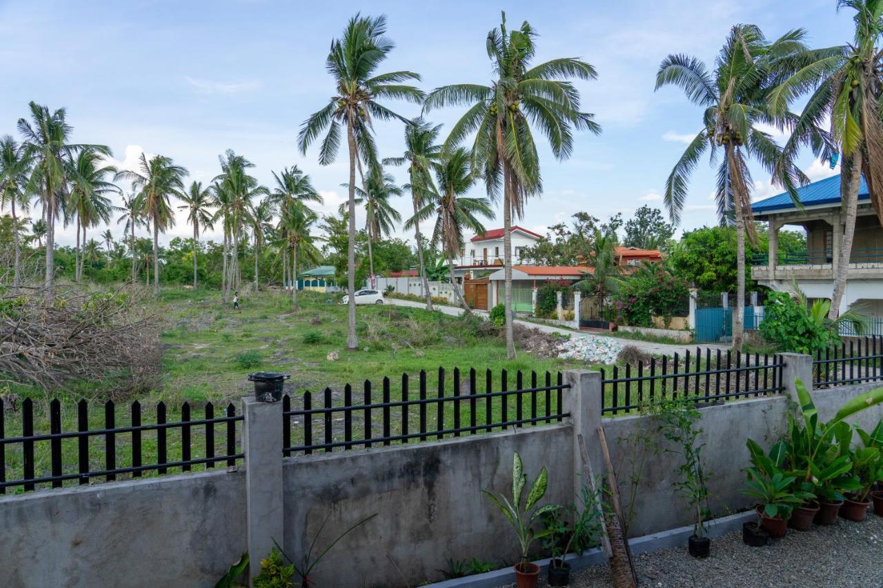 Momo Hostel Moalboal Exterior foto